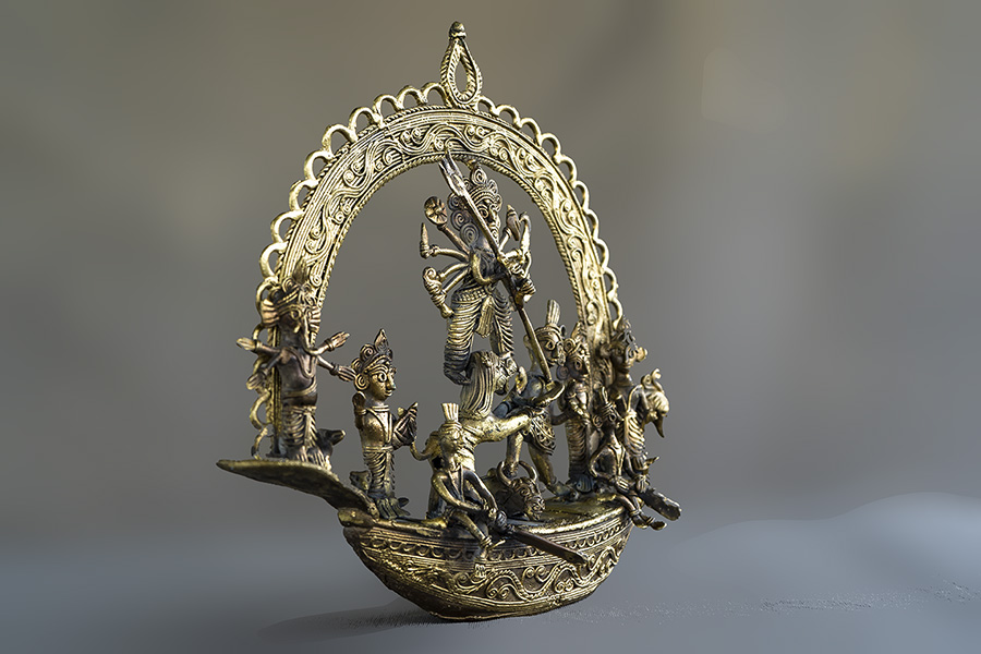 MELTING METAL, BURNING WAX, CRAFTING IMAGINATION- BIKNA, A VILLAGE OF ANCIENT INDIAN DOKRA ART