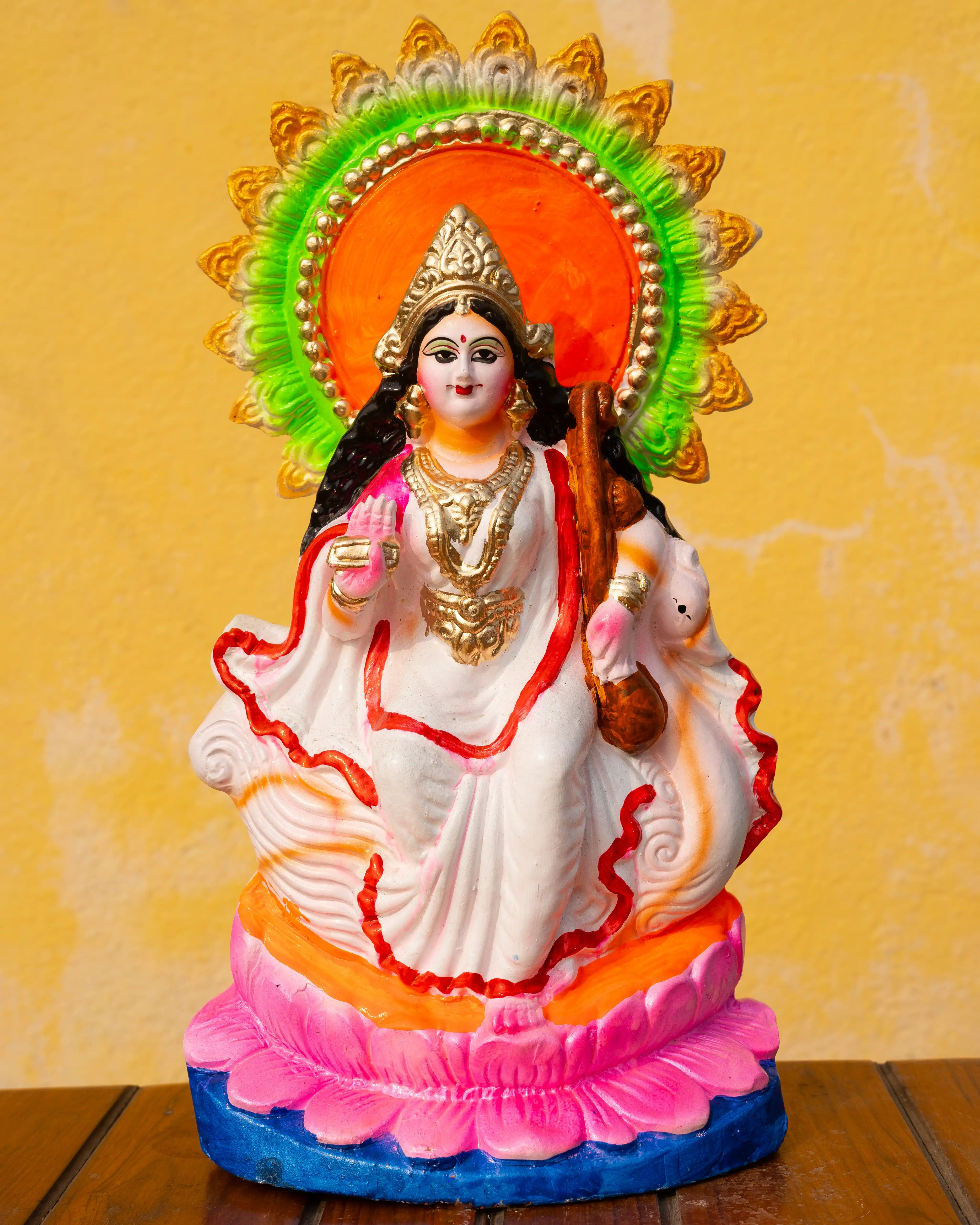 bengali saraswati murti