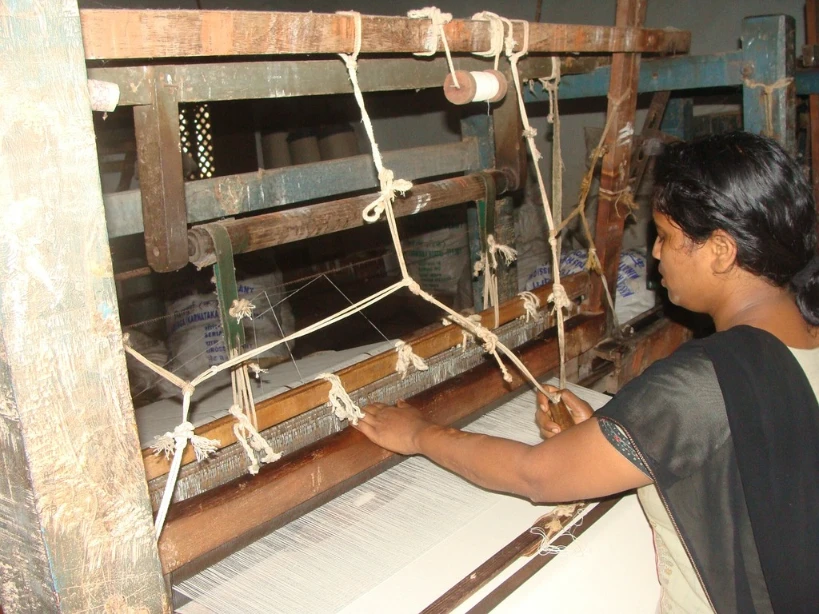 cotton-spinning-khadi-MollisArts